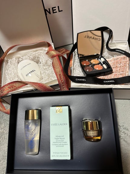 ESTEE LAUDER アドバンス ナイト リペア セットのクチコミ「シャネル N°5 ロー ハンドクリーム
着け心地最高でニオイも爽やかです!
少量でも伸びが良く.....」(1枚目)