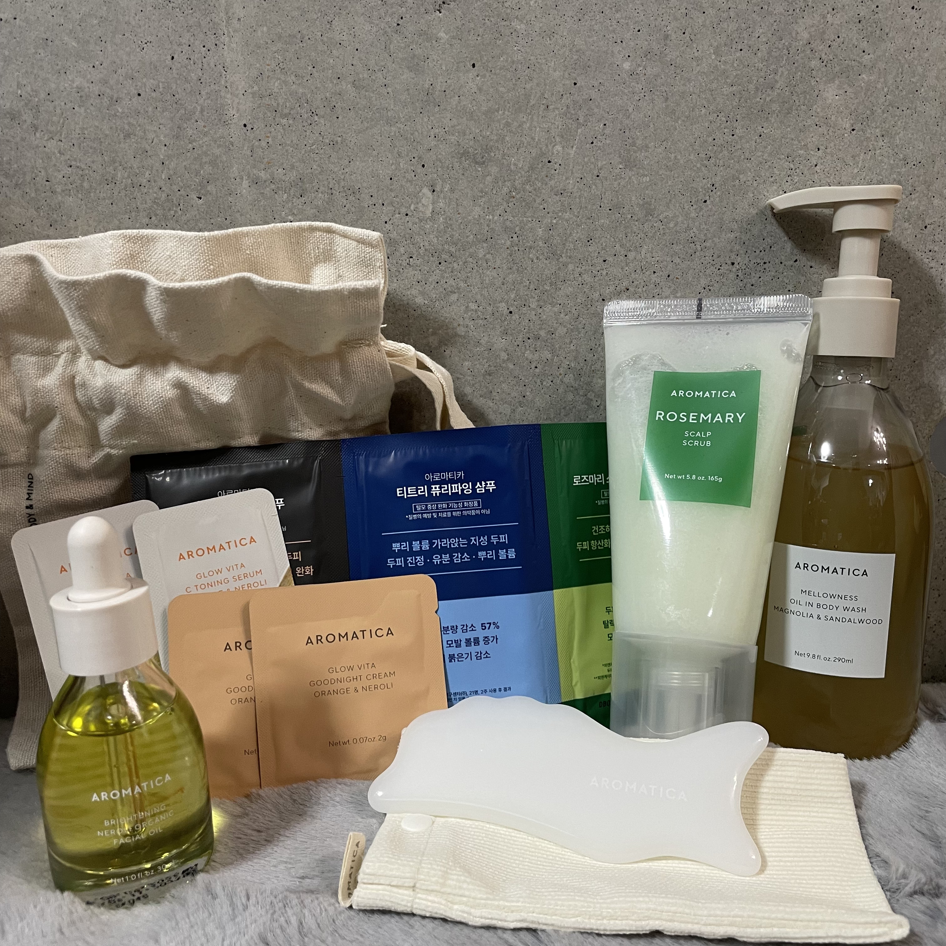 メロウネス オイルインボディウォッシュ マグノリア＆サンダルウッド/AROMATICA/ボディソープを使ったクチコミ（1枚目）