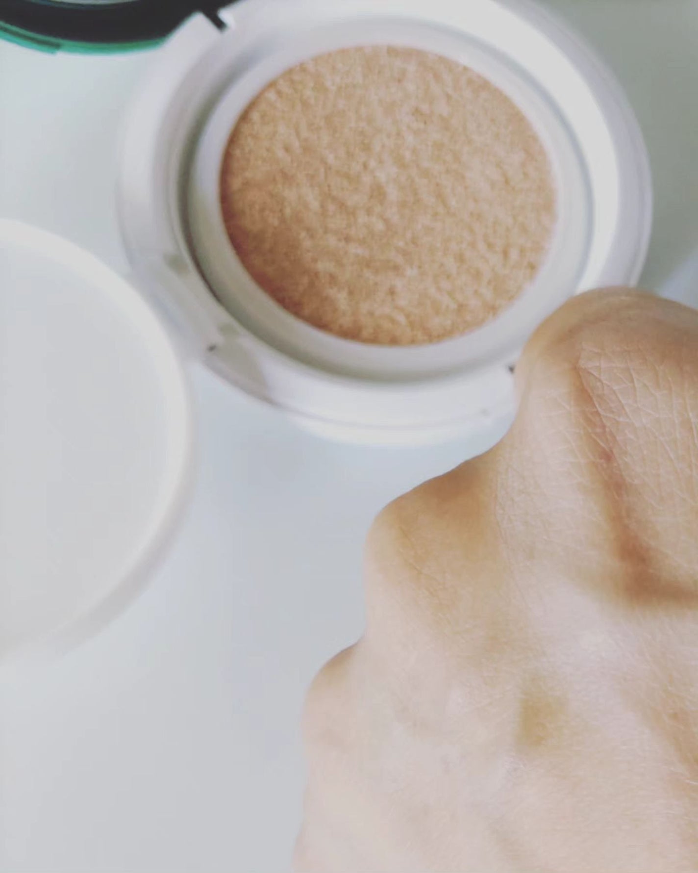 ひろちゃん on LIPS 「medicubeスーパーシカクッションファンデ21.23💚💚💚..」(8枚目)