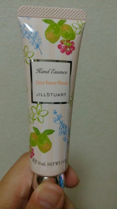 リラックス ハンドエッセンス J/JILL STUART/ハンドクリームを使ったクチコミ（1枚目）