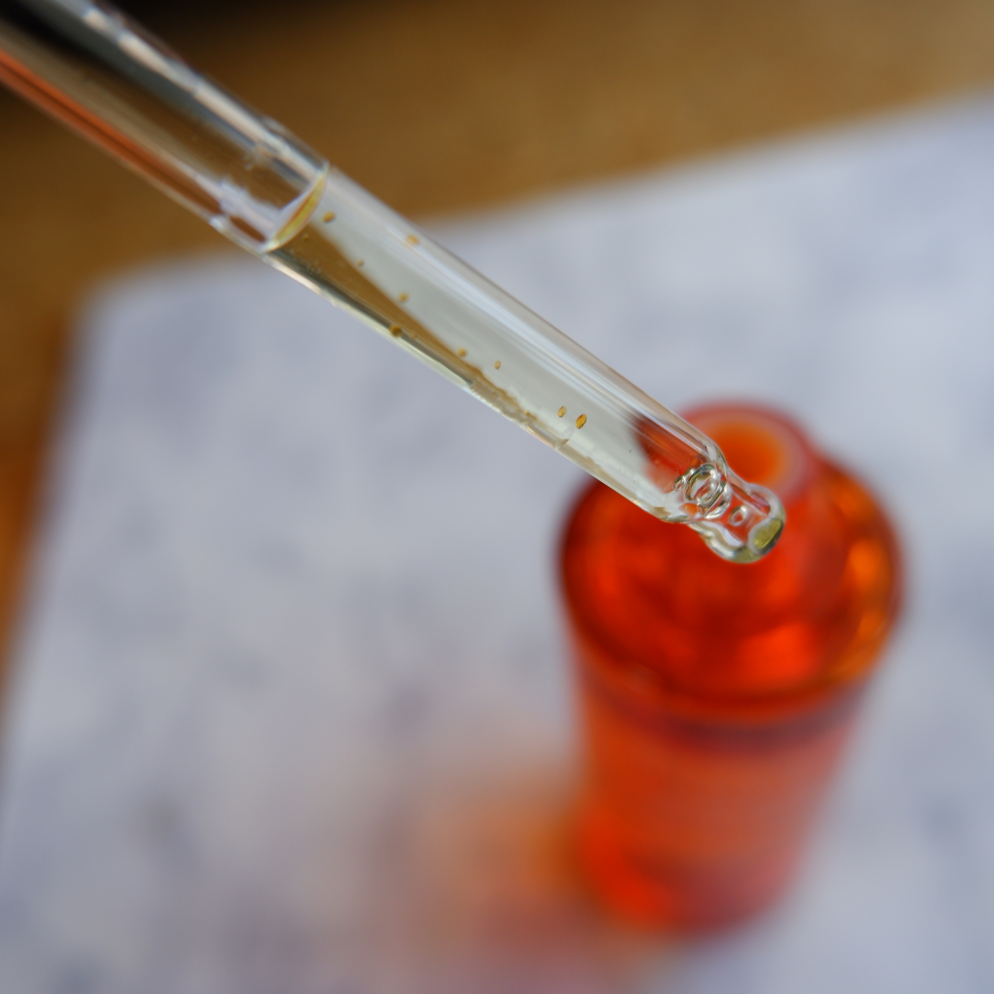 レッドタンジェリンVITA-Cカプセルセラム/DERMASHARE/美容液を使ったクチコミ（2枚目）