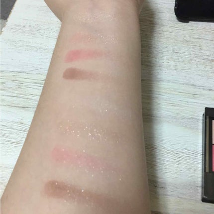 リアルクローズシャドウ/excel/アイシャドウパレットを使ったクチコミ(2枚目)