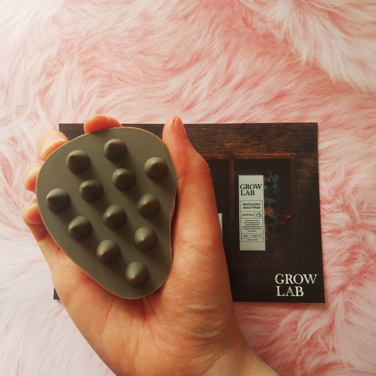 ここま@コスメ投稿ある方フォロバ on LIPS 「グロウラボのスカルプブラシをお試し✨滴型のような形で握ると手に..」(2枚目)