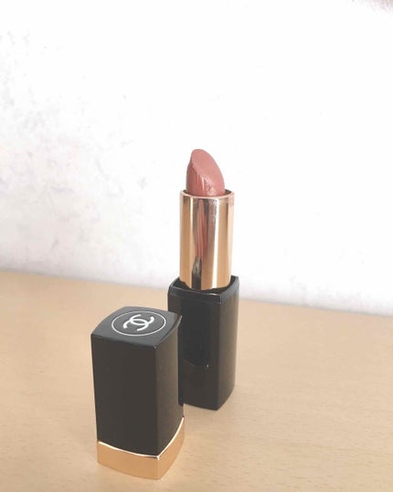 CHANEL ルージュ ア レーヴルのクチコミ「デパコス代表、シャネルのリップです。
オレンジ系で、とても可愛い色味でした。
唇に塗った瞬間、.....」(1枚目)