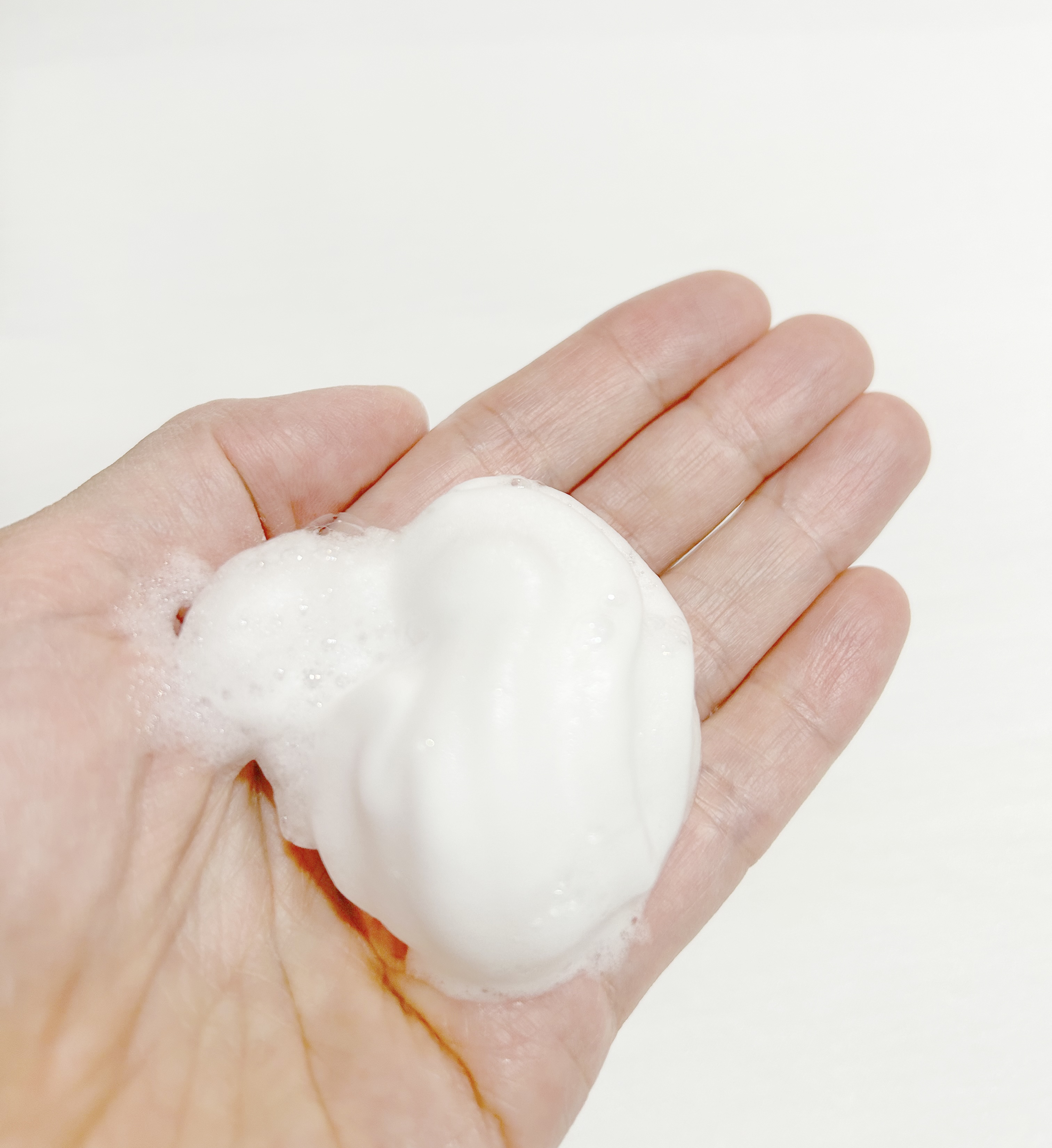 ビオレ ザフェイス 泡洗顔料 ディープモイスト つめかえ用(340ml)/ビオレ/泡洗顔を使ったクチコミ（2枚目）