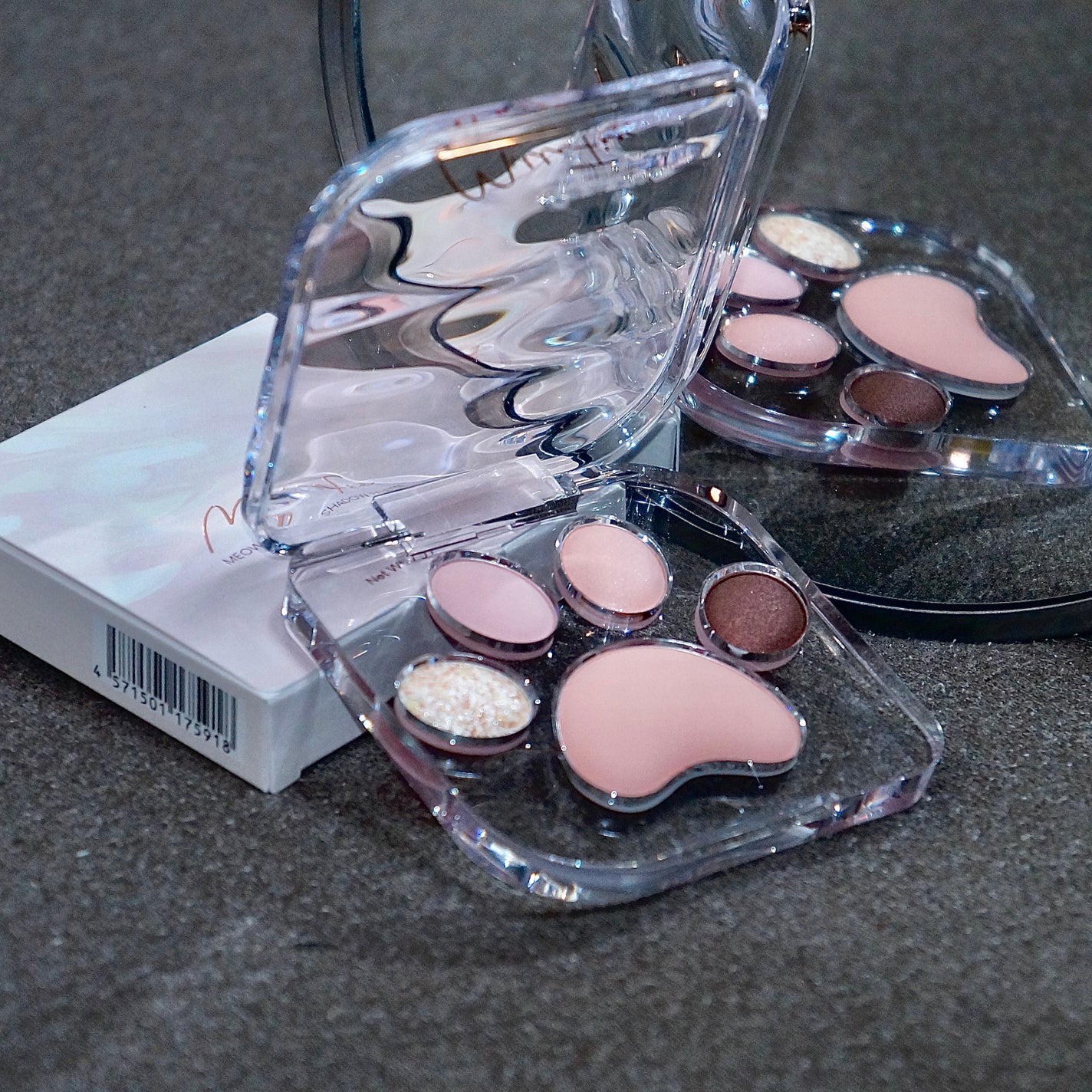 ミャオパウズアイシャドウパレット/MilleFée/アイシャドウパレットを使ったクチコミ(2枚目)