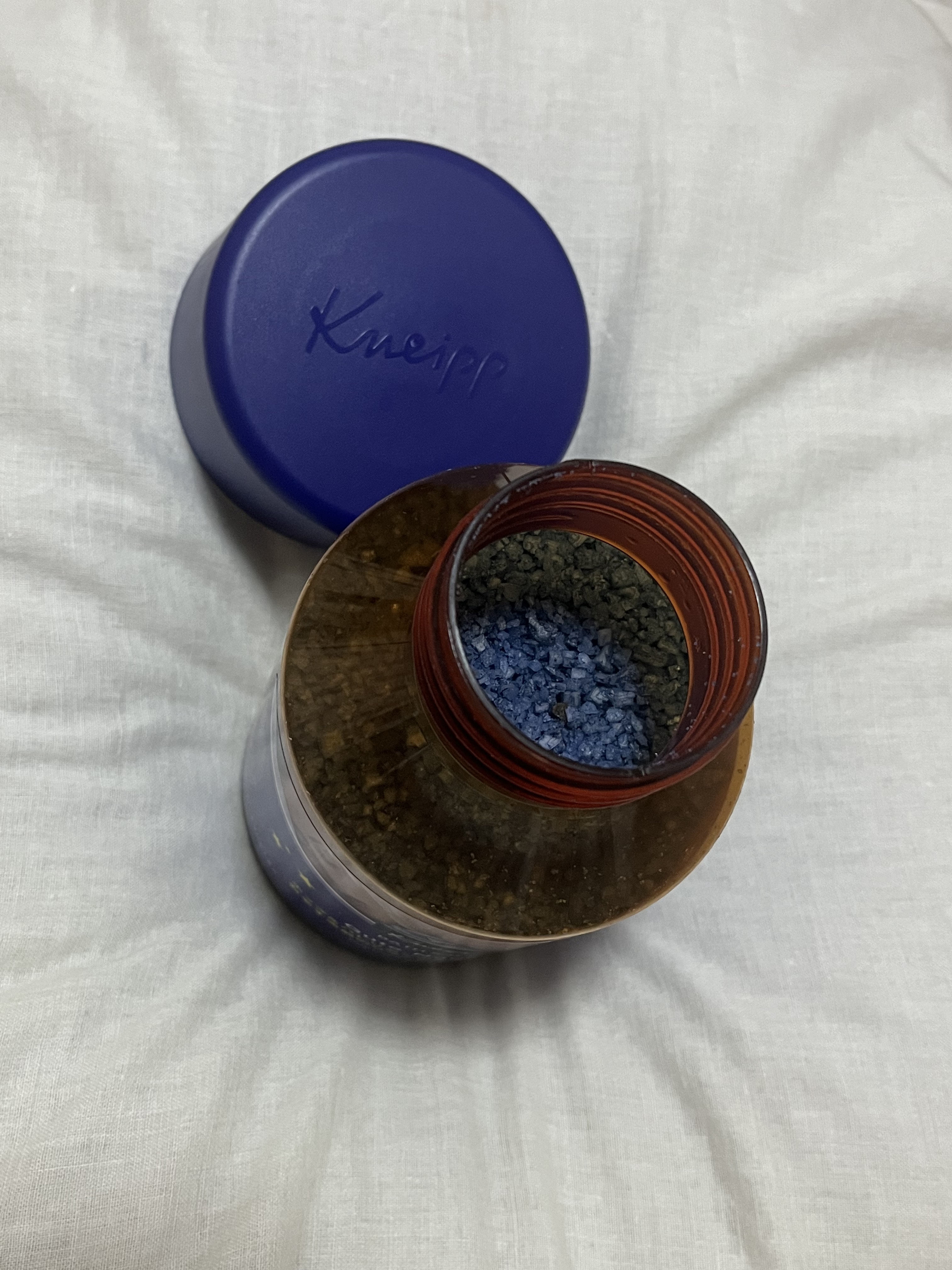 クナイプ グーテナハト バスソルト ホップ＆バレリアンの香り 850g【旧】/クナイプ/無機塩系入浴剤を使ったクチコミ（3枚目）