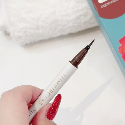 ベルベットライナー/LUMIURGLAS/リキッドアイライナーを使ったクチコミ(2枚目)