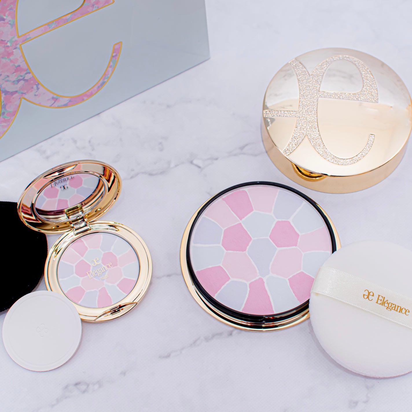 エレガンス ラ プードル オートニュアンス リクスィーズ/Elégance/プレストパウダーを使ったクチコミ(3枚目)