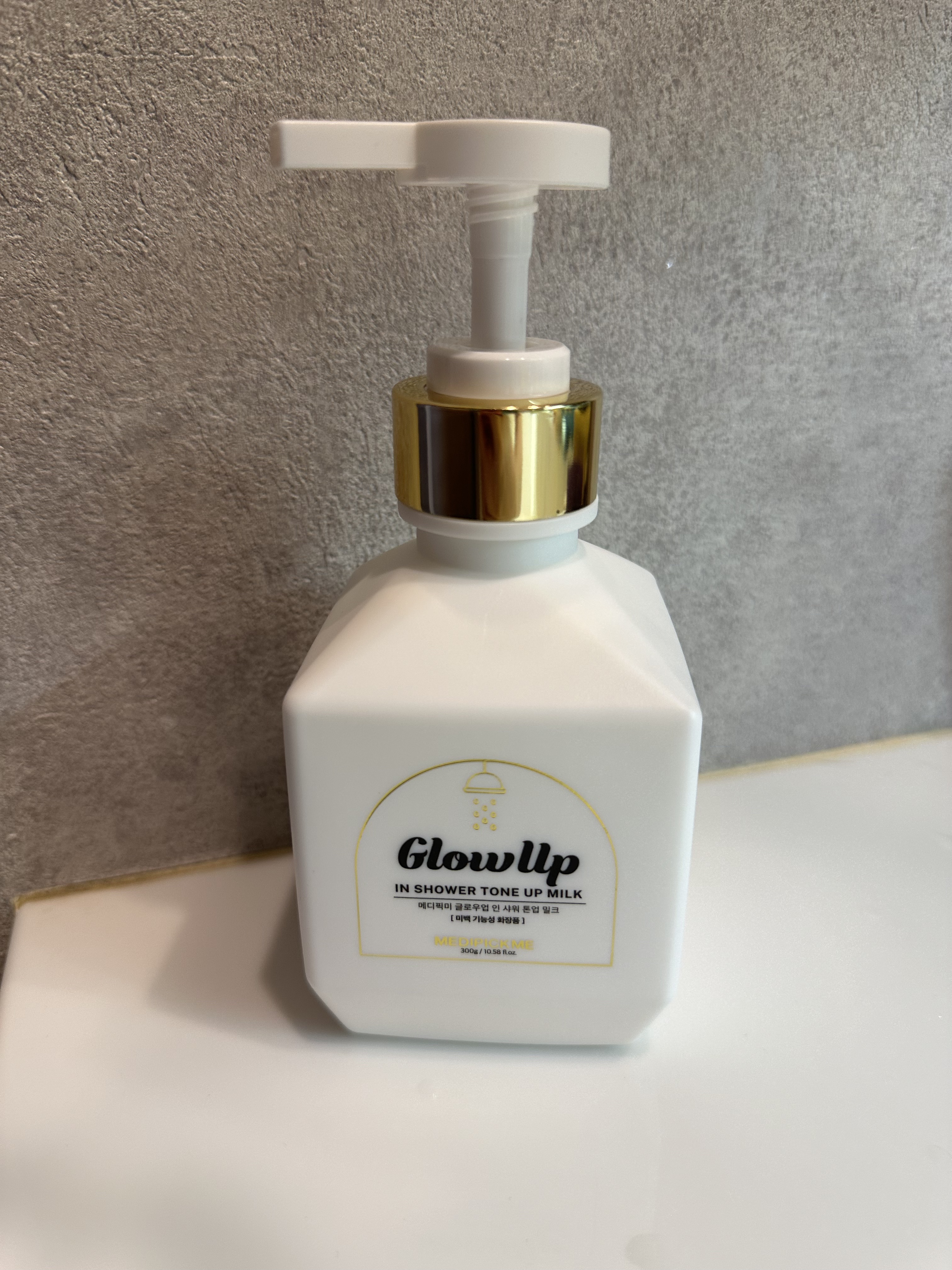 グローアップインシャワートーンアップミルク 300g/MEDIPICKME/ボディクリームを使ったクチコミ（1枚目）