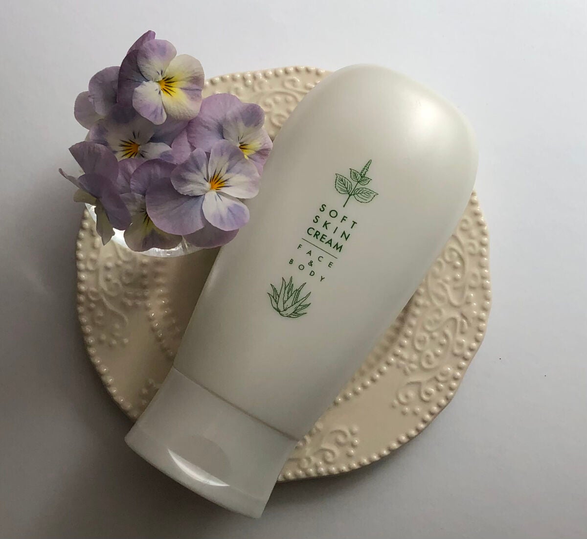 紫蘇とアロエ 薬用スキンクリーム/明色/ボディクリームを使ったクチコミ(1枚目)