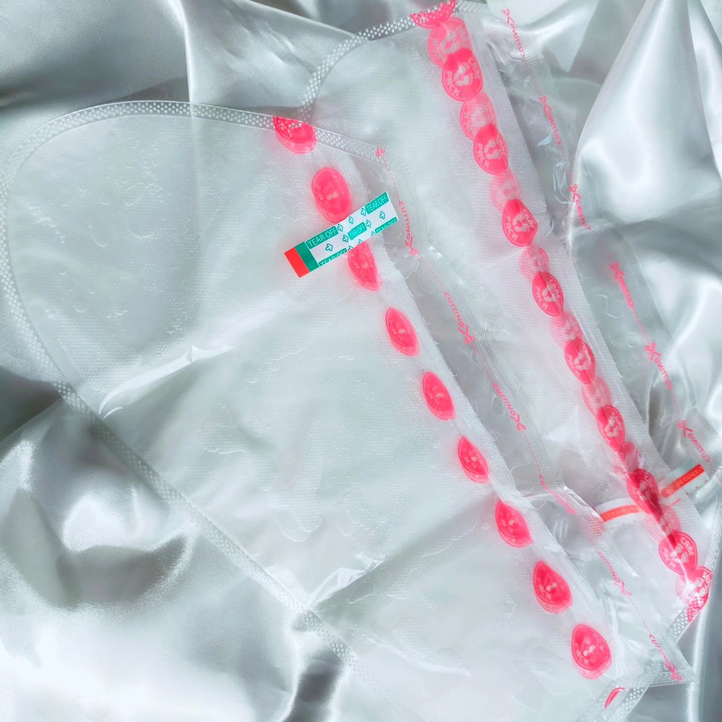 あしやすめ 足裏角質ケアパック/鎌倉ライフ/レッグ・フットケアを使ったクチコミ（2枚目）