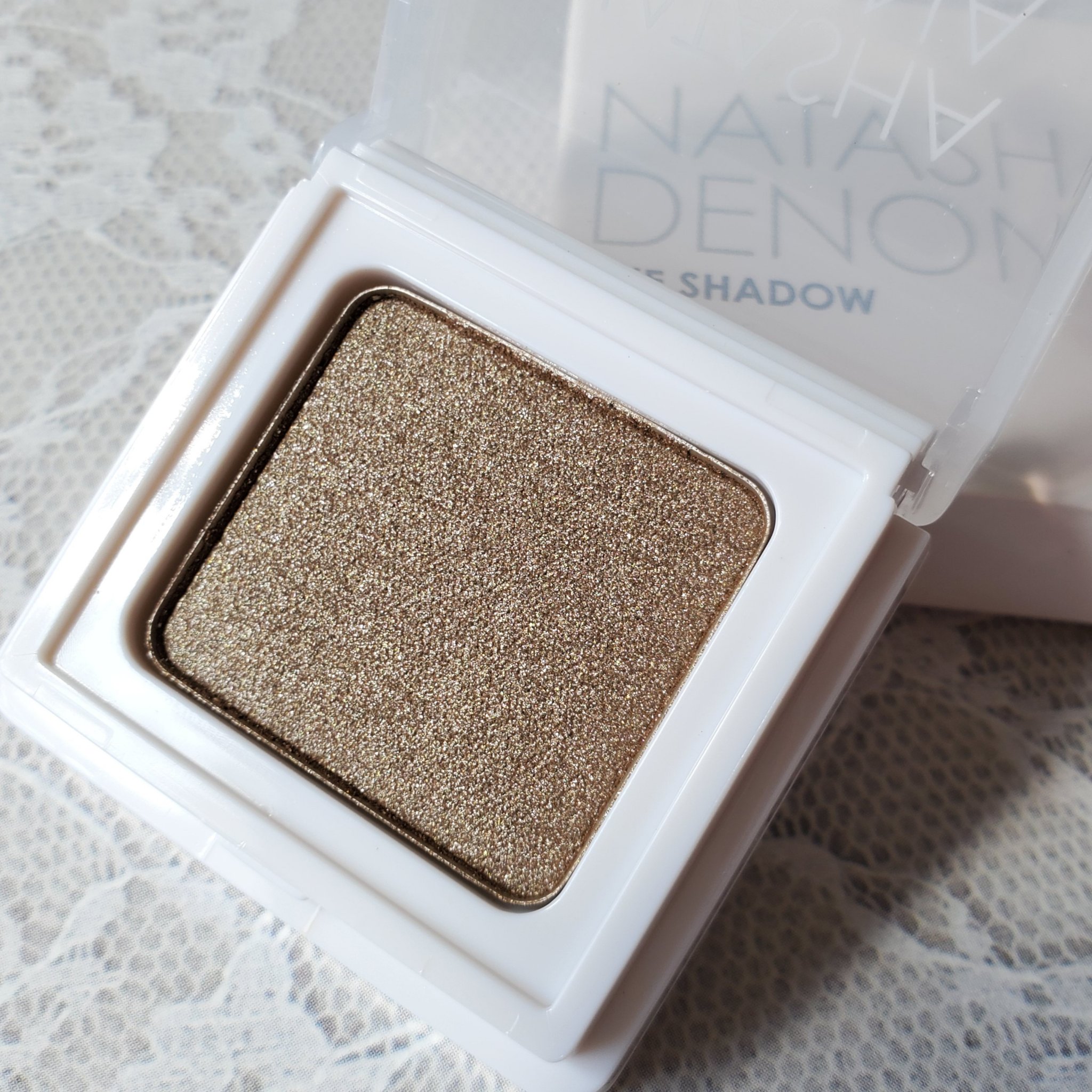  モノアイシャドウ/Natasha Denona/単色アイシャドウを使ったクチコミ（2枚目）