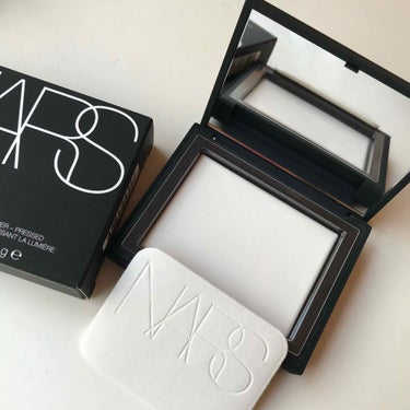 ライトリフレクティングセッティングパウダー　プレスト　N/NARS/プレストパウダーを使ったクチコミ（2枚目）