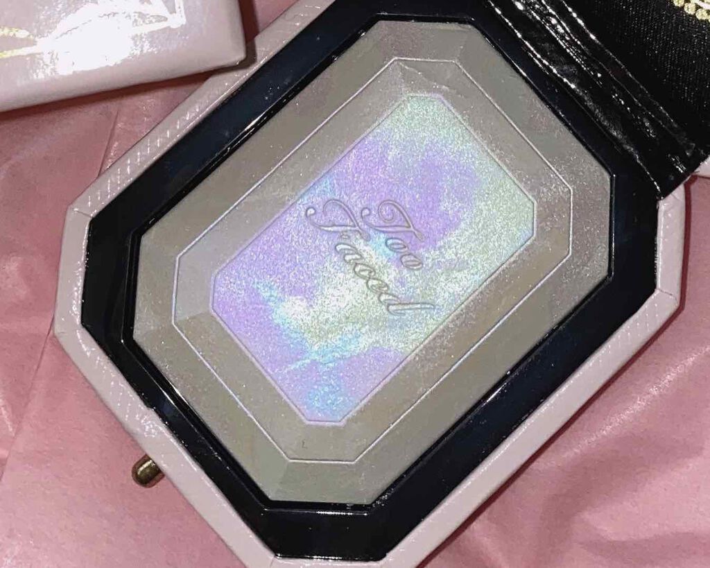 ダイヤモンドライト マルチユース ハイライター/Too Faced/パウダーハイライトを使ったクチコミ（2枚目）