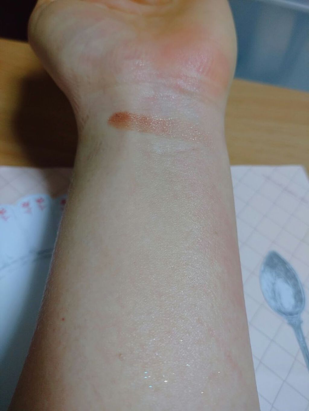 グリッター ザ アースシャドウ/unleashia/単色アイシャドウを使ったクチコミ（2枚目）