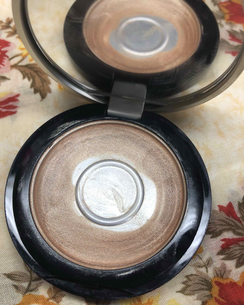 ミネラルハイライトクリーム/エトヴォス/クリームハイライトを使ったクチコミ(2枚目)