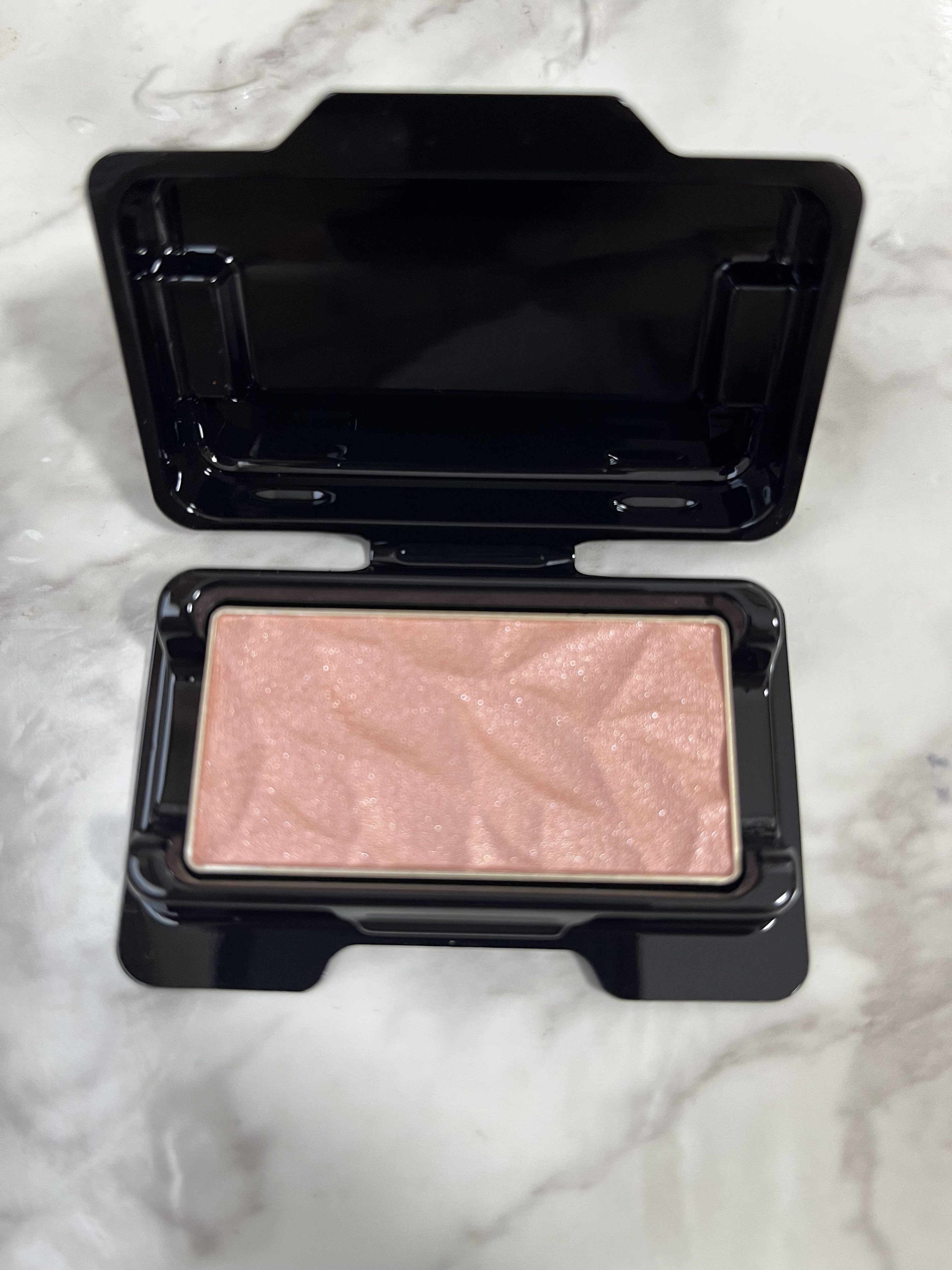 カランドゥ フェイス BE401/Elégance/パウダーチークを使ったクチコミ（1枚目）