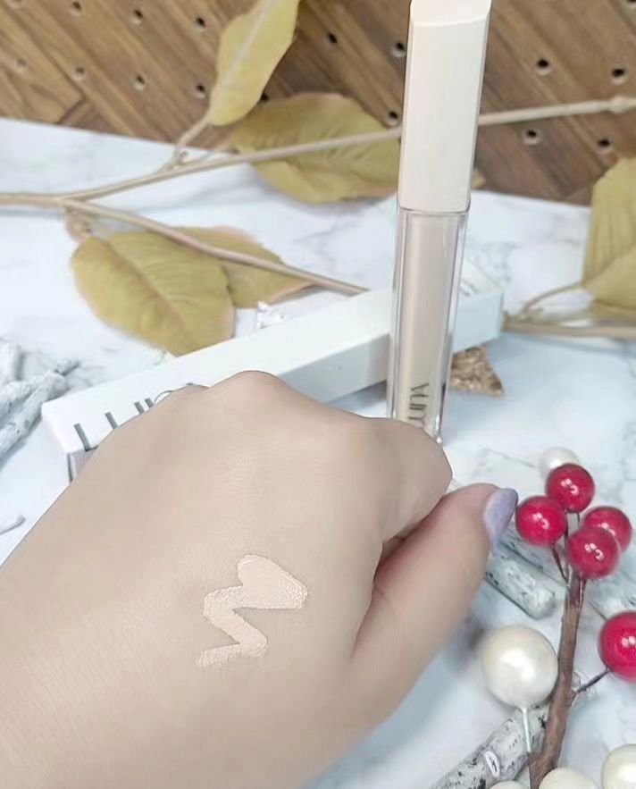 ロングラスティングチップコンシーラーフィックシングフィット/LUNA/リキッドコンシーラーを使ったクチコミ（3枚目）