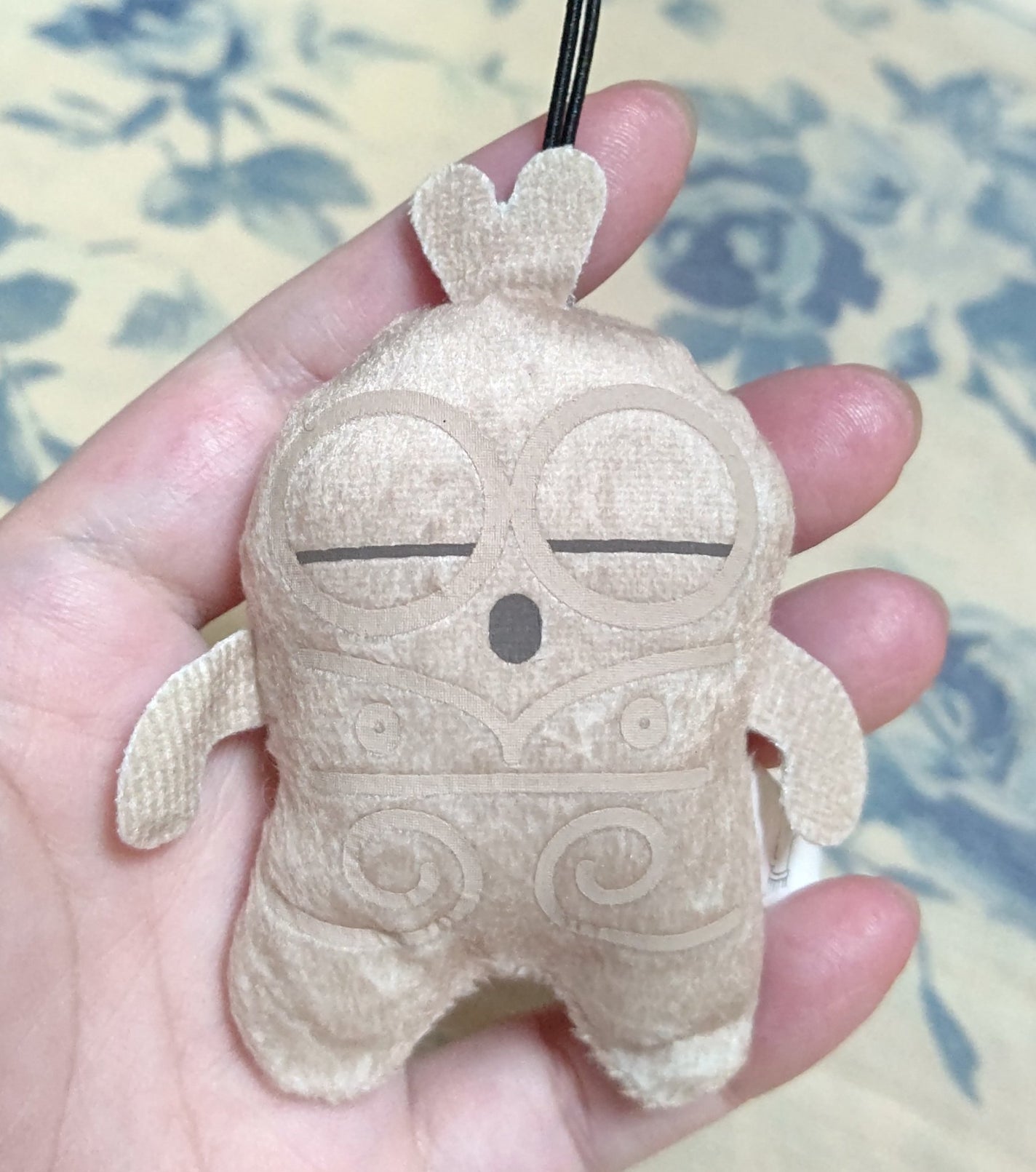 らいな🦁リムるならフォローしないで on LIPS 「硬めのリップクリームでさえ柔らかくなってしまう、災害級の酷暑普..」(1枚目)