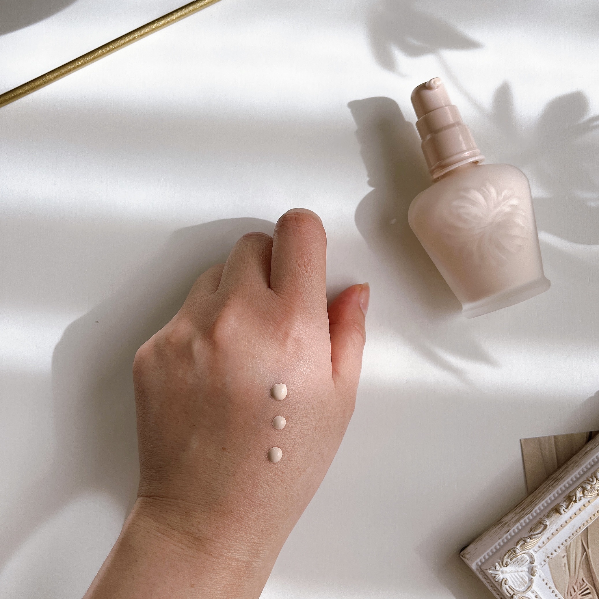 ラトゥー エクラ ファンデーション プライマー N 30ml/PAUL & JOE BEAUTE/化粧下地を使ったクチコミ（3枚目）