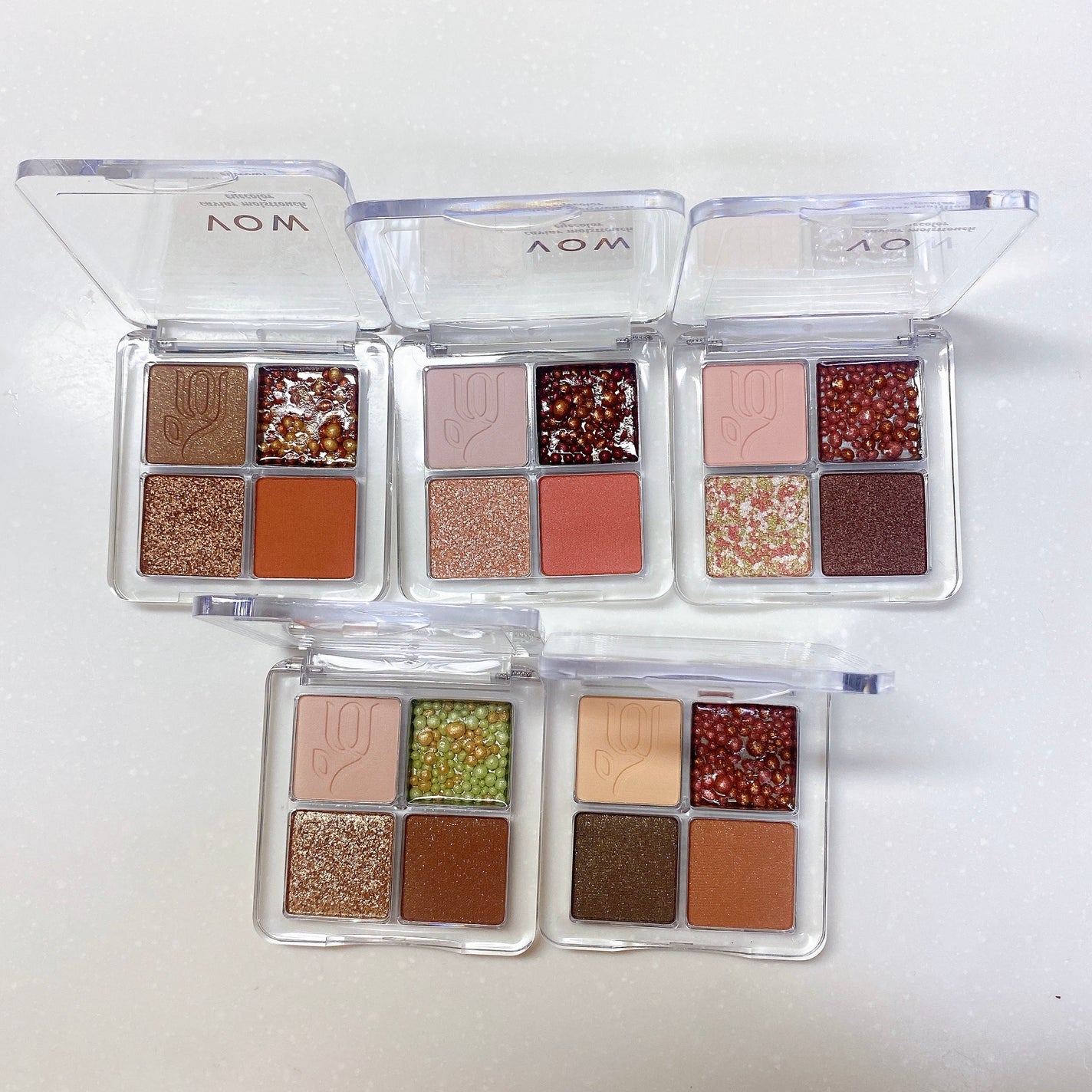 キャビアモイストタッチアイカラー /VOW/アイシャドウパレットを使ったクチコミ(2枚目)