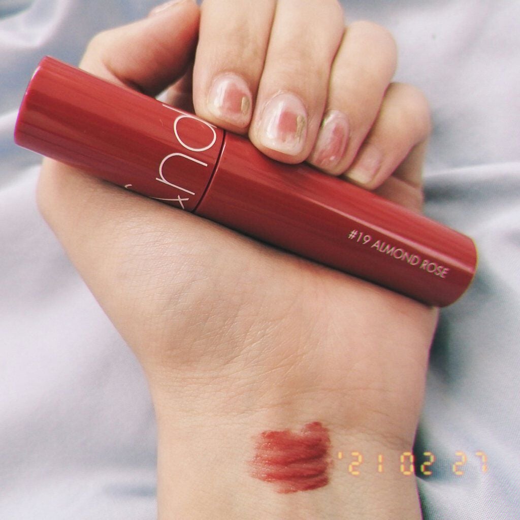 ジューシーラスティングティント/rom&nd/リップティントを使ったクチコミ(2枚目)