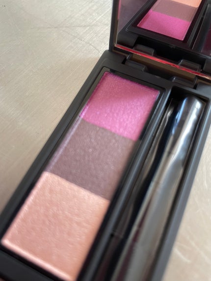 プランクトン on LIPS 「#セルヴォーク アイブロウパウダー限定以外もかわいい色がいっぱ..」(3枚目)