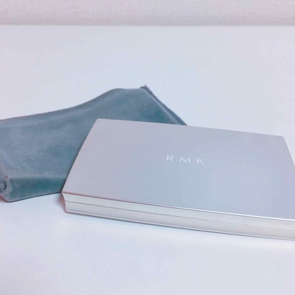 RMK カジュアルソリッド ファンデーションのクチコミ「RMK 3Dフィニッシュヌード
粉っぽいのかクリームっぽいのか微妙なところ。伸ばしづらく馴染.....」(1枚目)