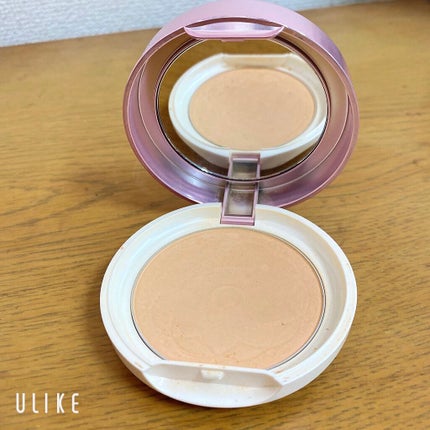 UVシルクフェイスパウダー/CEZANNE/プレストパウダーを使ったクチコミ(2枚目)