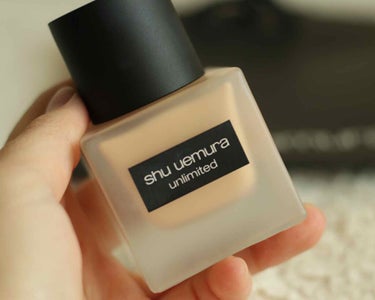 shu uemura
アンリミテッド ラスティング フルイド 
574 light sand 

popteen時代から大好きなかわにしみきさん
人気YouTuberみきぽんのお気に入りコスメなので知っ