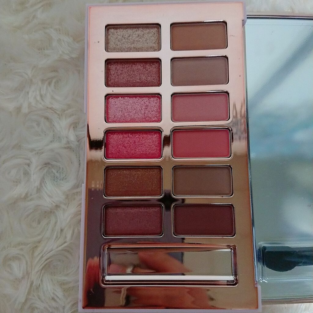 バレンタインボックス3ローズモーメント/VAVI MELLO/アイシャドウパレットを使ったクチコミ（2枚目）