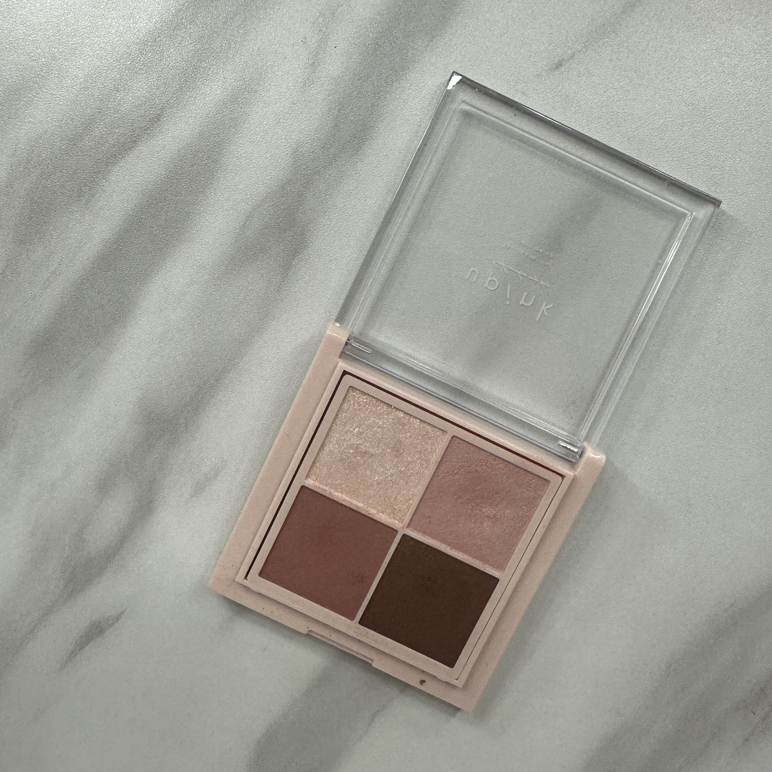 シャインオンステージアイパレット 01 ラブストーリー/upink/アイシャドウパレットを使ったクチコミ（2枚目）