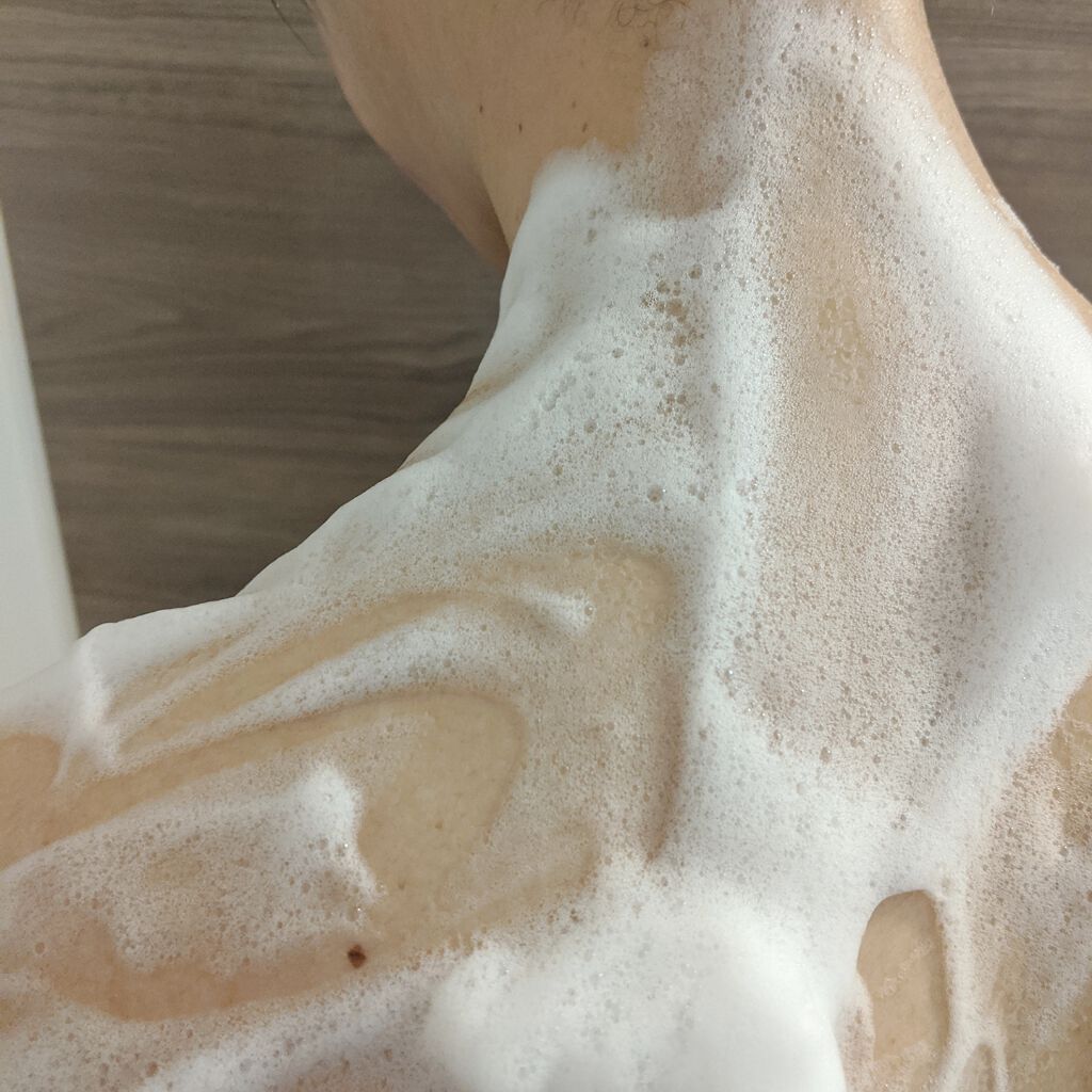 レイヴィー ファンタジーボディーシャンプー バンブーチャコール/Leivy/ボディソープを使ったクチコミ（2枚目）