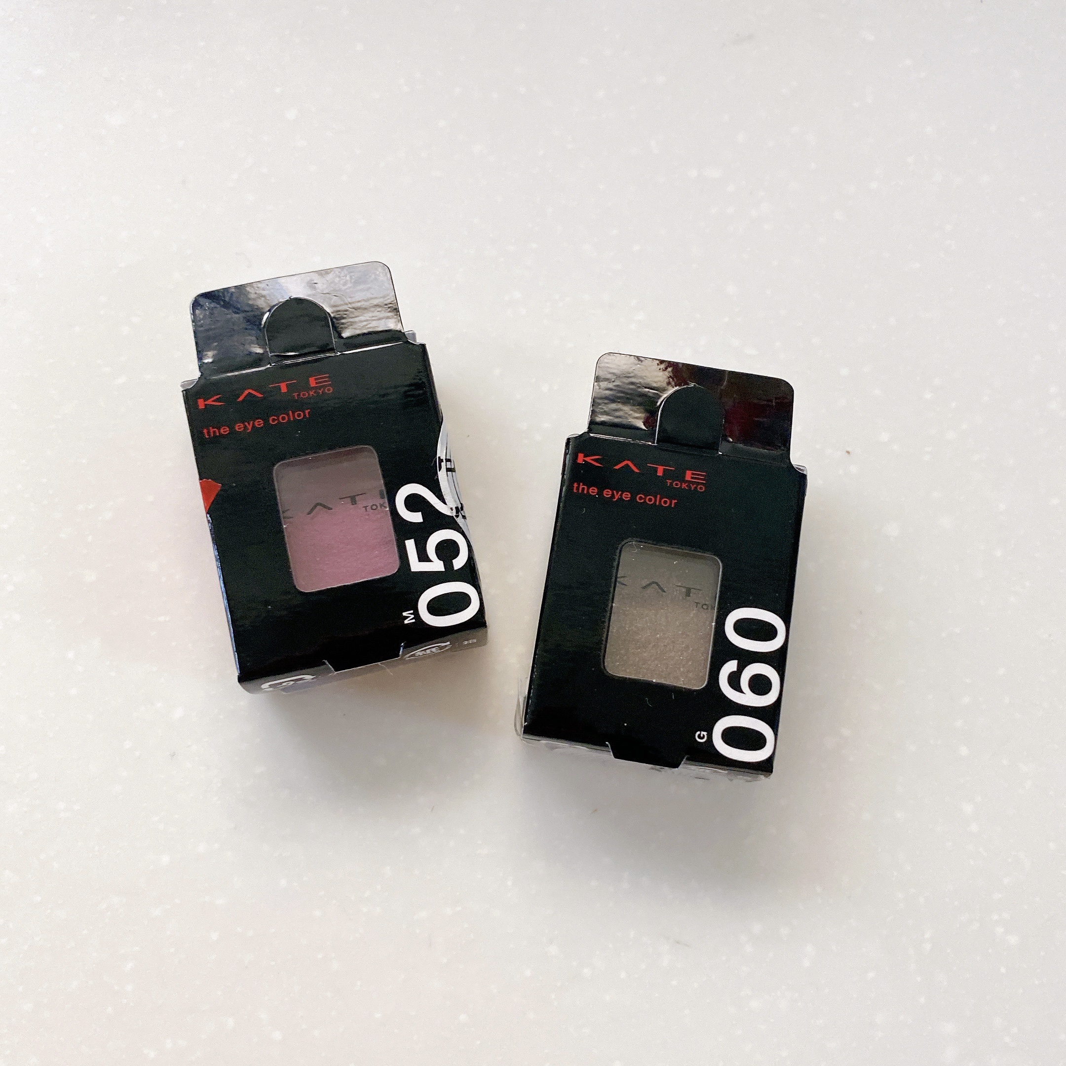 ケイト ザ アイカラー 060 ノーブルグレー/KATE/単色アイシャドウを使ったクチコミ（3枚目）