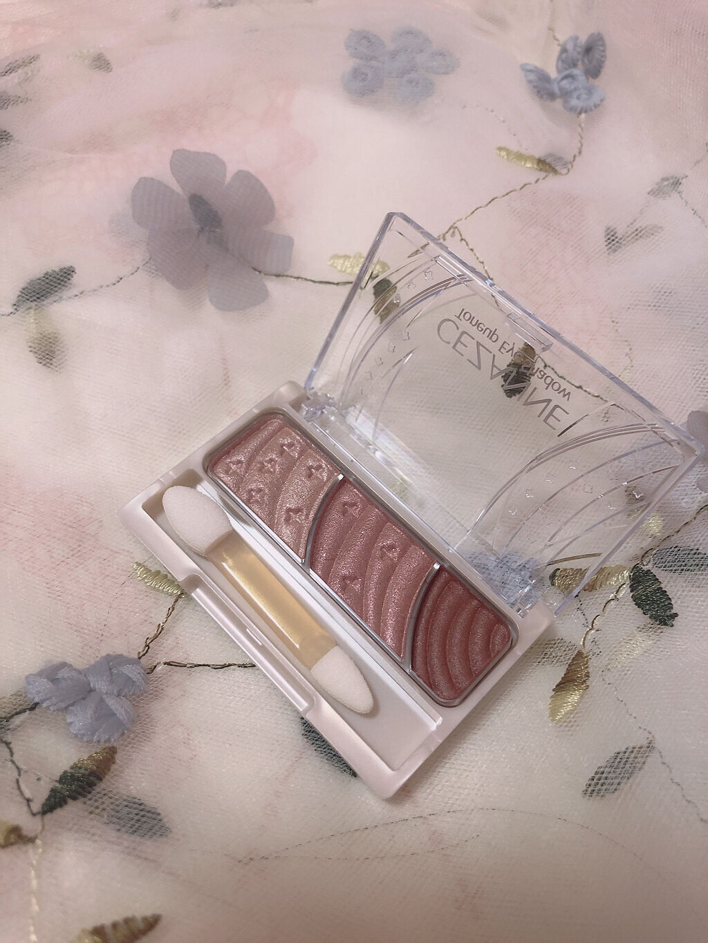 トーンアップアイシャドウ/CEZANNE/アイシャドウパレットを使ったクチコミ（2枚目）