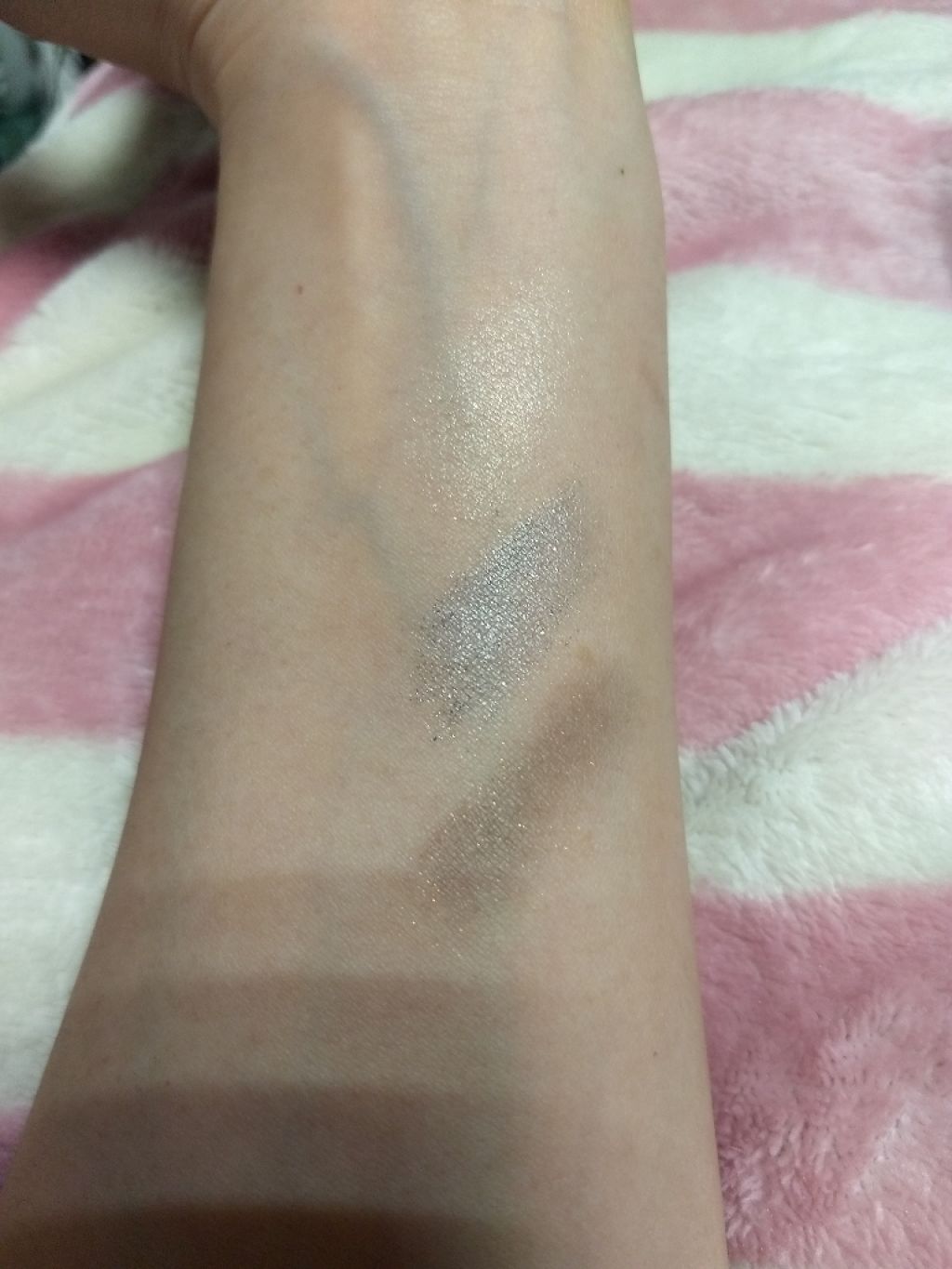 カンコレアイシャドウ/DAISO/アイシャドウパレットを使ったクチコミ（2枚目）