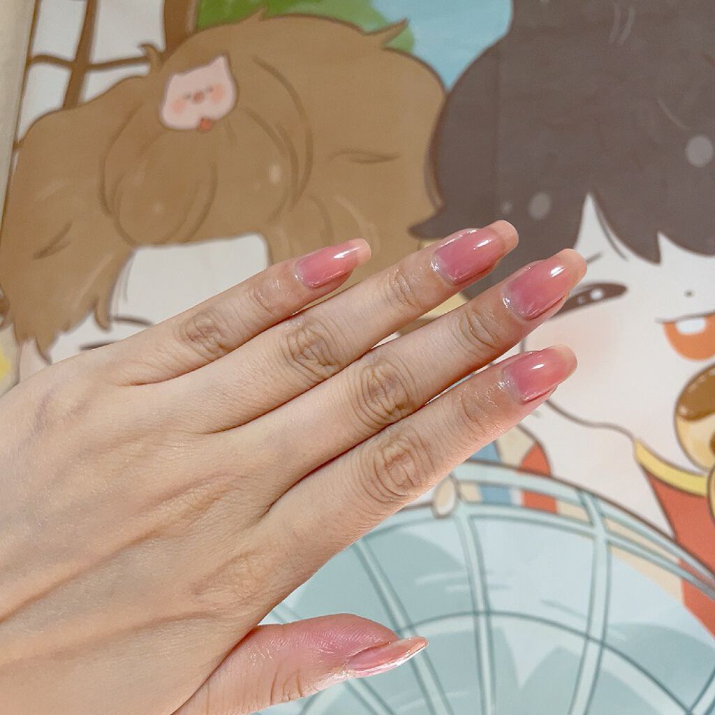 カラー ベース＆トップコート  109 strawberry drop/JILL STUART/オールインワンネイルを使ったクチコミ（3枚目）