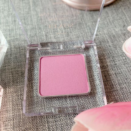 ミネラルマルチパウダー ミモザオレンジ/エトヴォス/単色アイシャドウを使ったクチコミ(2枚目)