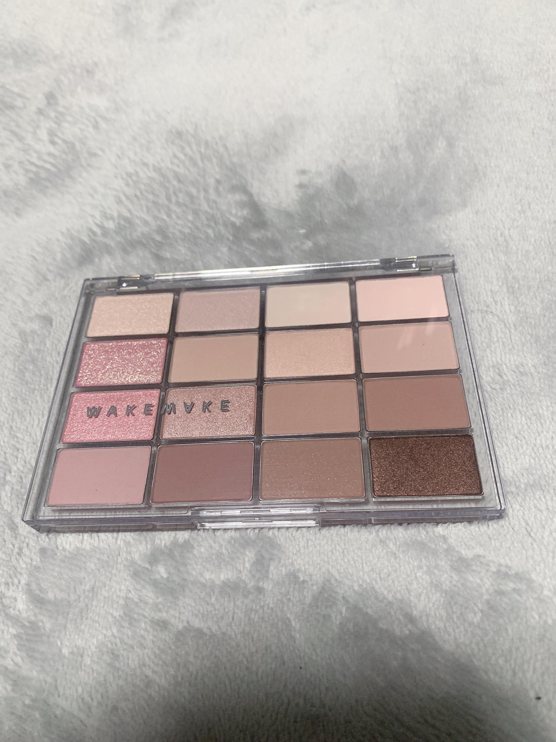 ソフトブラーリングアイパレット/wakemake/アイシャドウパレットを使ったクチコミ（1枚目）