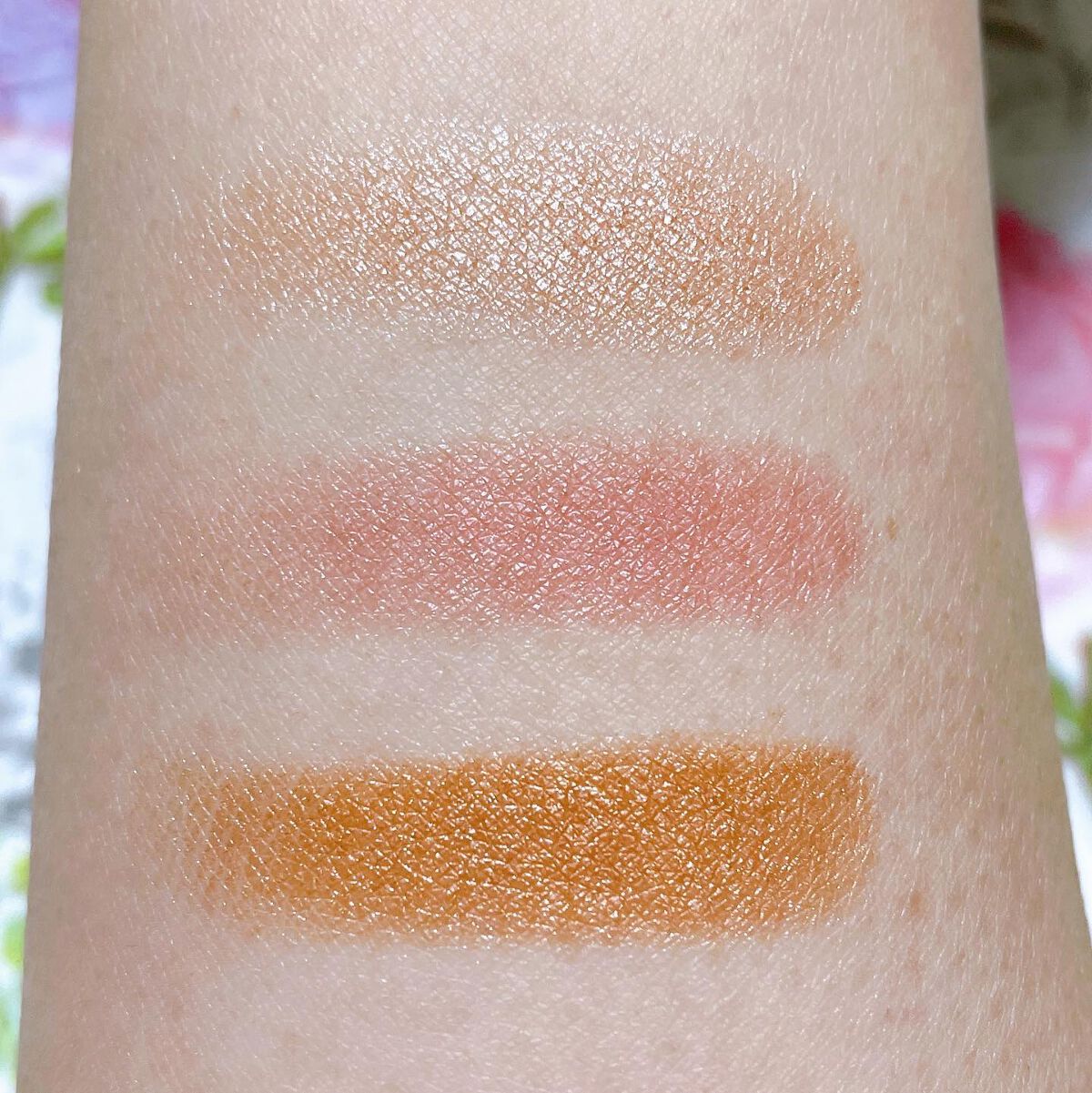 エクストラ ディメンション トリオ パールエッセンス/M・A・C/パウダーハイライトを使ったクチコミ（2枚目）