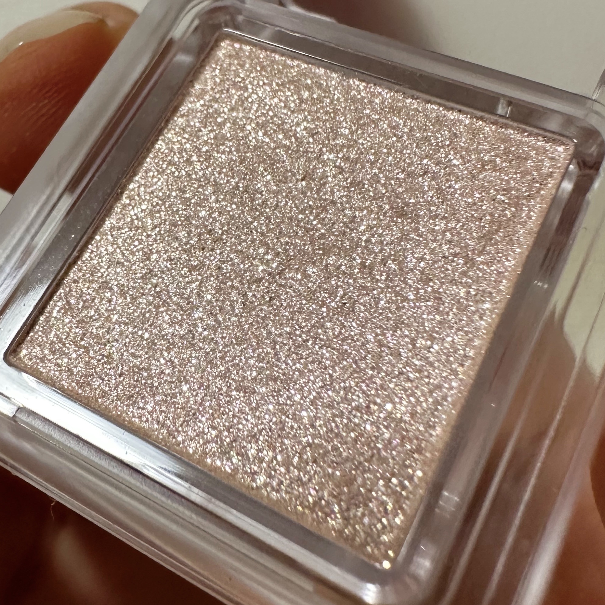 シングル カラー アイシャドウ/ちふれ/単色アイシャドウを使ったクチコミ（2枚目）