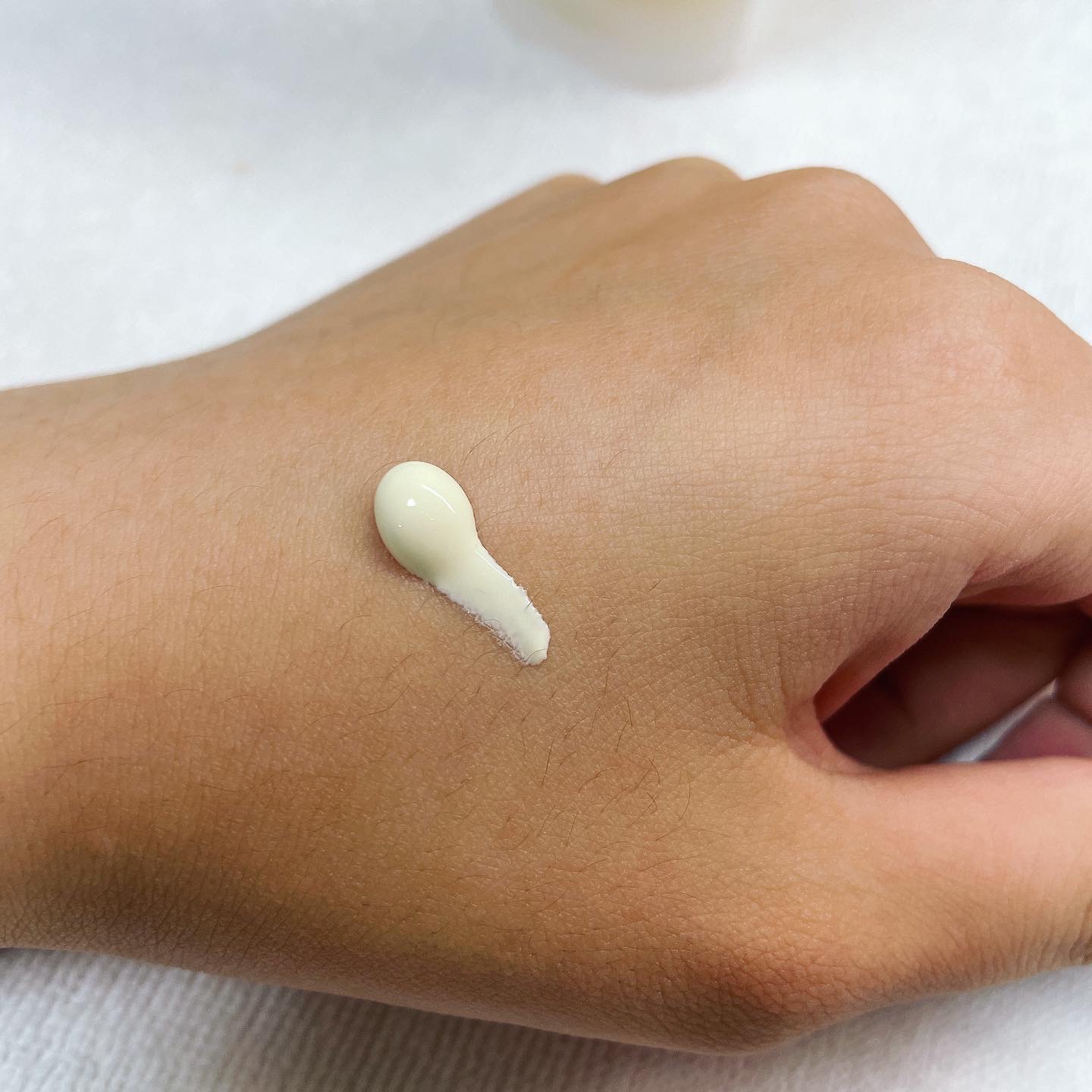 サンカットR トーンアップUV エッセンス レモンイエロー/サンカット®/日焼け止めローションを使ったクチコミ（3枚目）