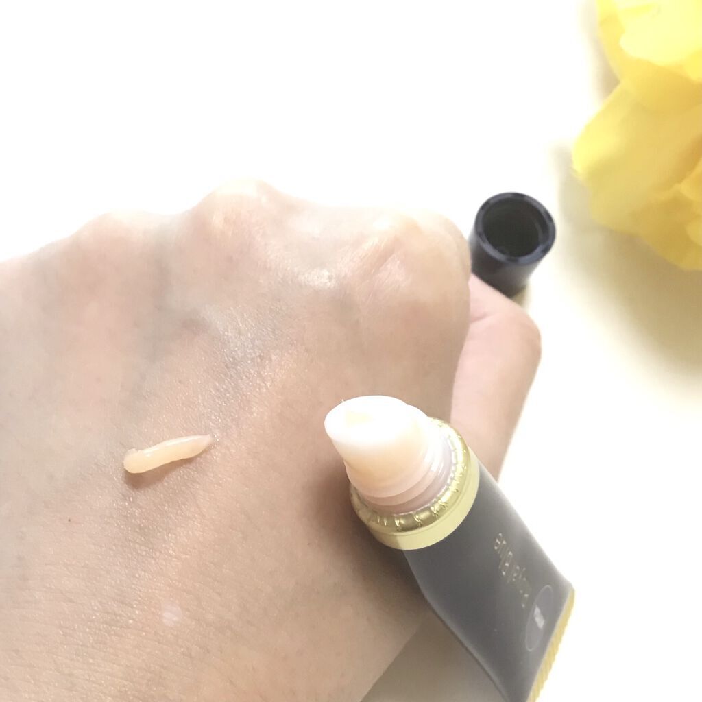 ニベア　ロイヤルブルーリップ　濃密美容ケア/ニベア/リップ美容液を使ったクチコミ（3枚目）