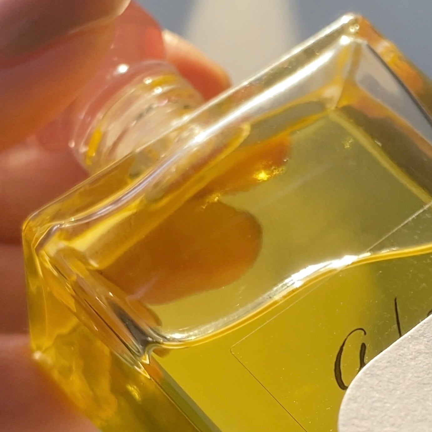 ナチュラルオイル〈ヘア&ボディ&ハンド用オイル〉/ainaLyra /ボディオイルを使ったクチコミ(2枚目)