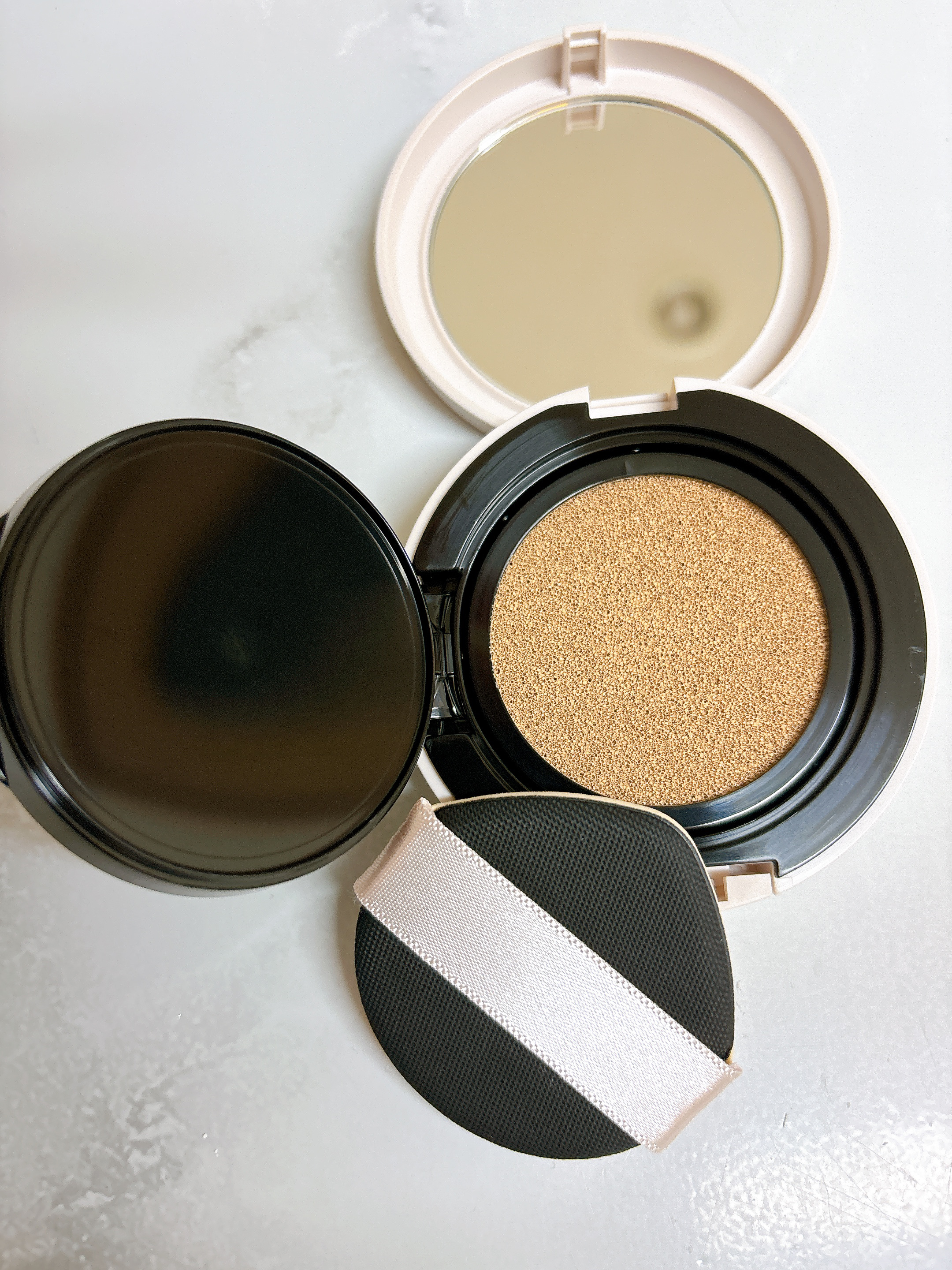 シフォンフィットクッションファンデーション/CEZANNE/クッションファンデーションを使ったクチコミ（2枚目）