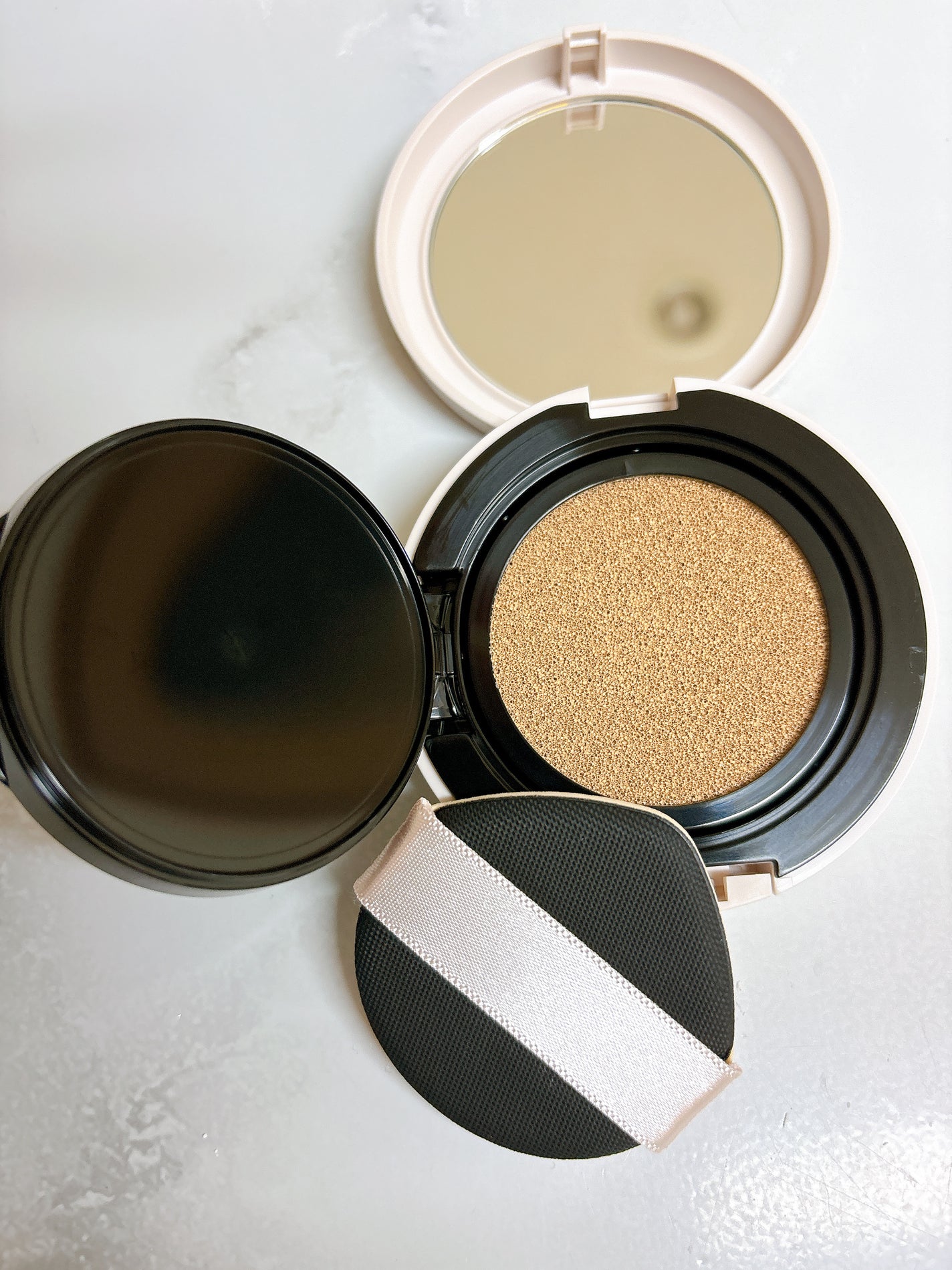 シフォンフィットクッションファンデーション/CEZANNE/クッションファンデーションを使ったクチコミ(2枚目)