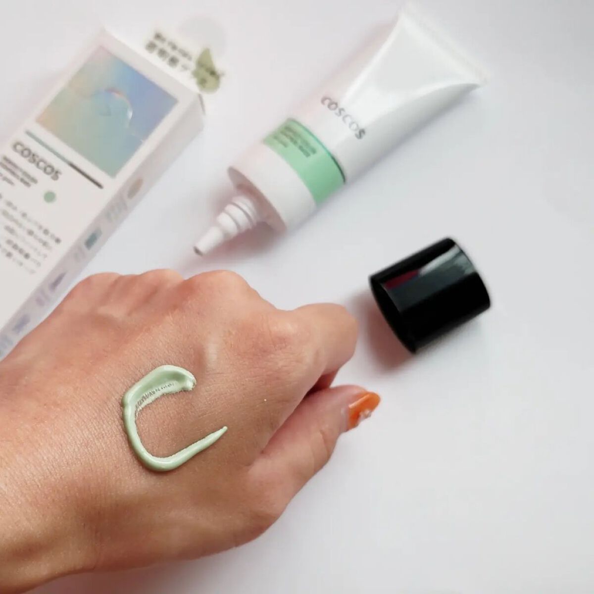 カラーコントロールベース ミントグリーン/COSCOS/化粧下地を使ったクチコミ（2枚目）