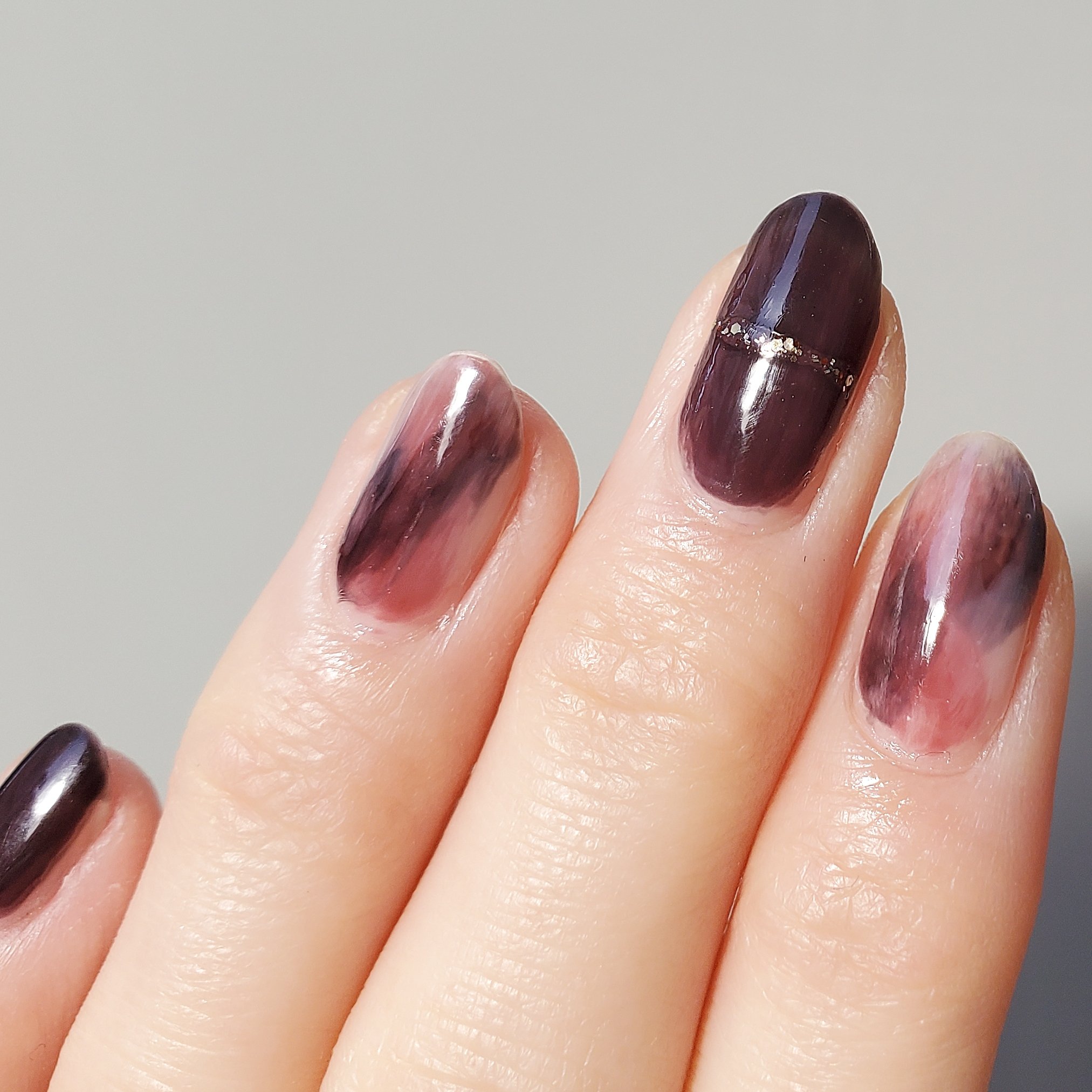 ニュアンスネイルのネイルデザイン | 秘めごとネイル｜Libroaria