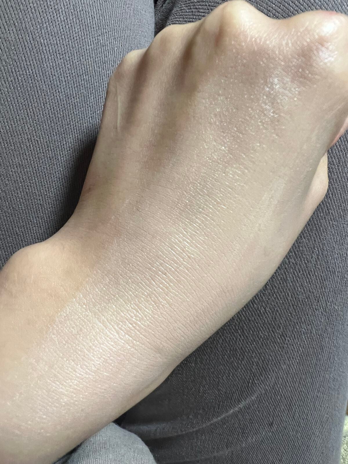 プロテクティング ファンデーション プライマー /PAUL & JOE BEAUTE/化粧下地を使ったクチコミ(3枚目)